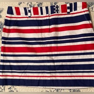 4bundle women's size M, 2 skirts 2 shorts, VINEYARDVINES-TOMMYHILFIGER-PATAGONIA